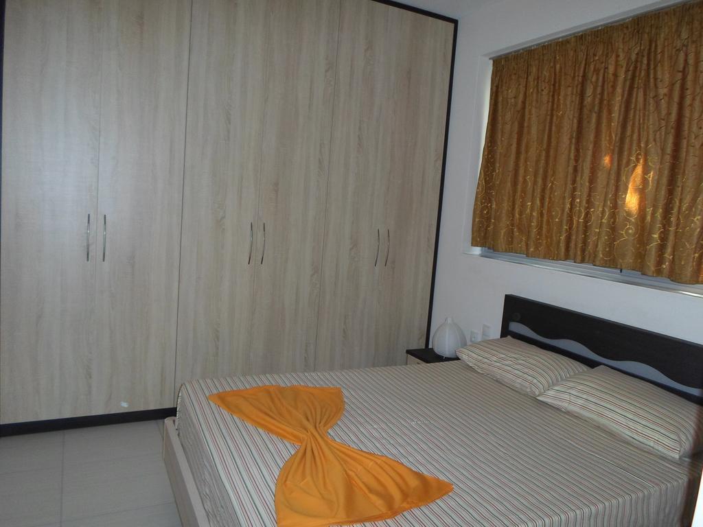 Riviera Rooms Himarë Chambre photo
