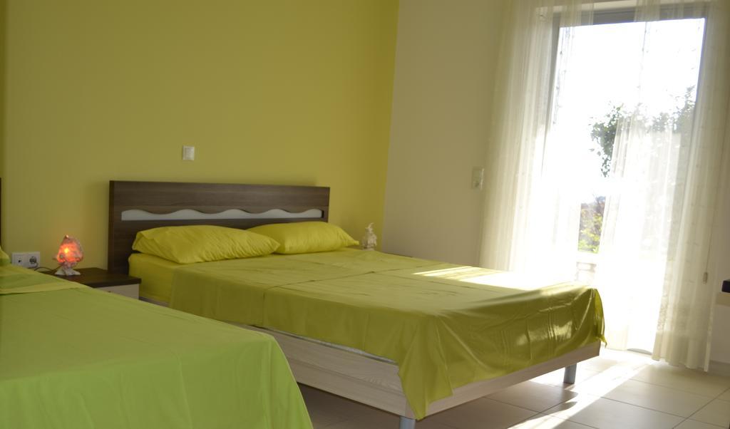 Riviera Rooms Himarë Chambre photo