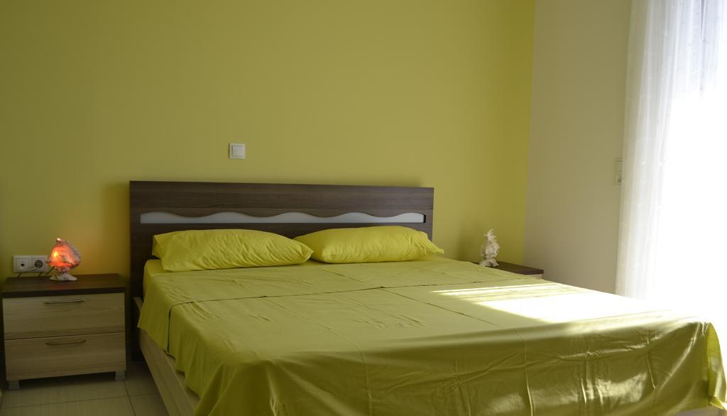 Riviera Rooms Himarë Chambre photo