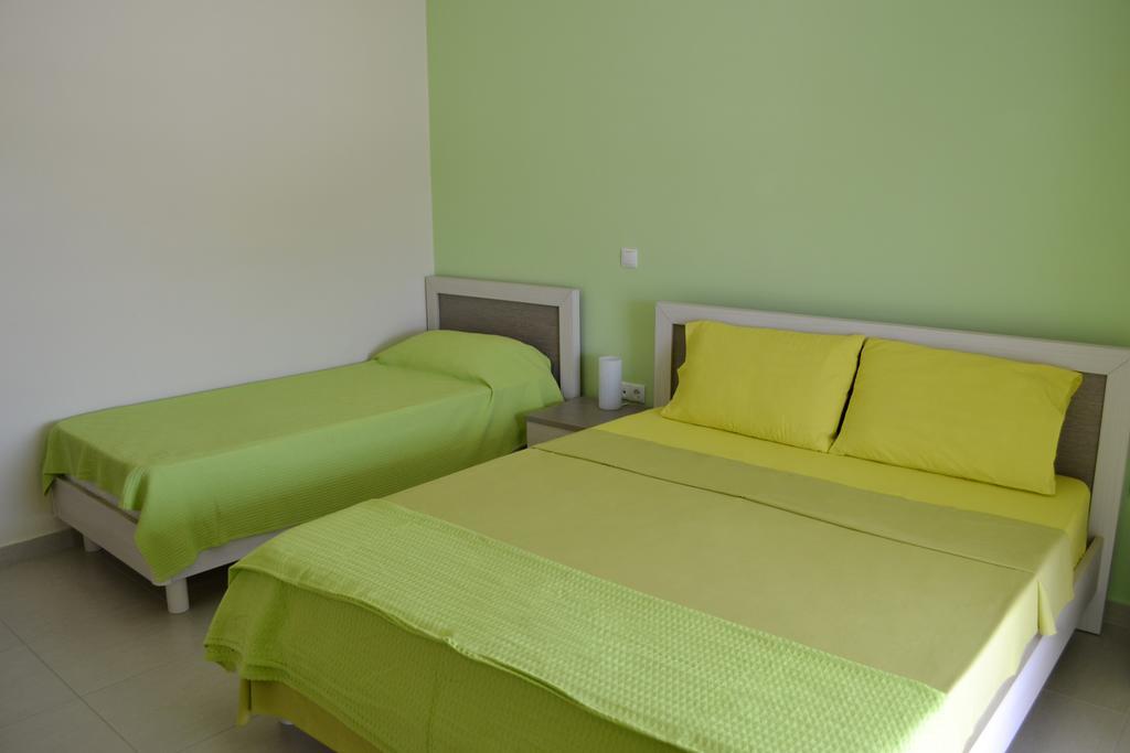 Riviera Rooms Himarë Chambre photo
