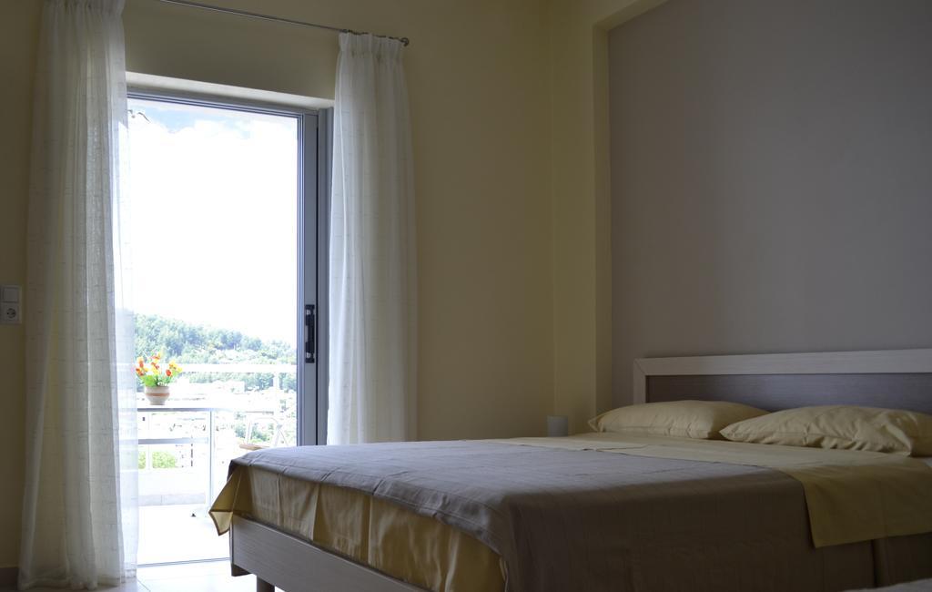 Riviera Rooms Himarë Chambre photo