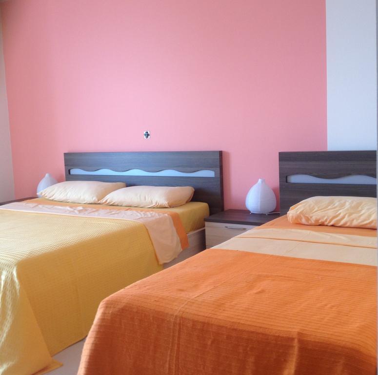 Riviera Rooms Himarë Chambre photo