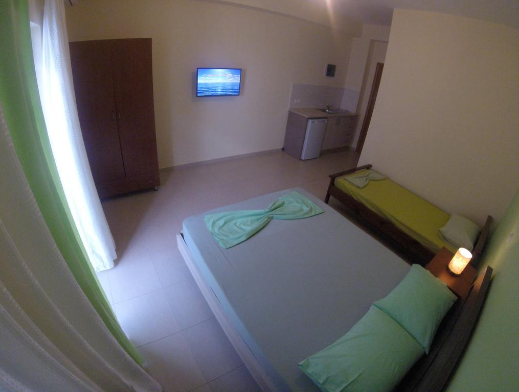 Riviera Rooms Himarë Extérieur photo