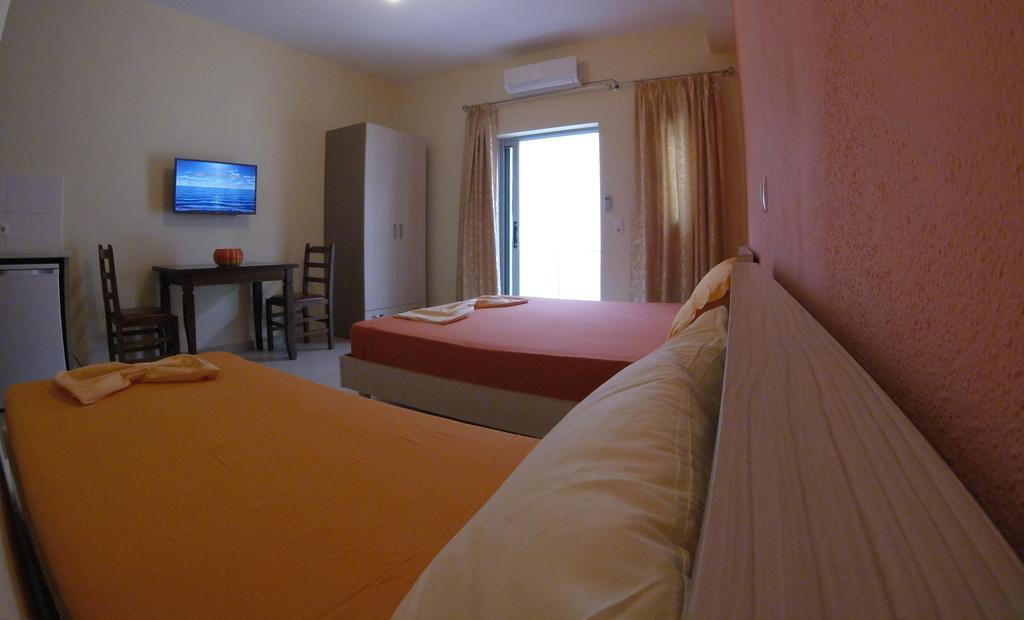 Riviera Rooms Himarë Extérieur photo