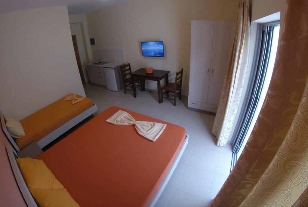 Riviera Rooms Himarë Extérieur photo