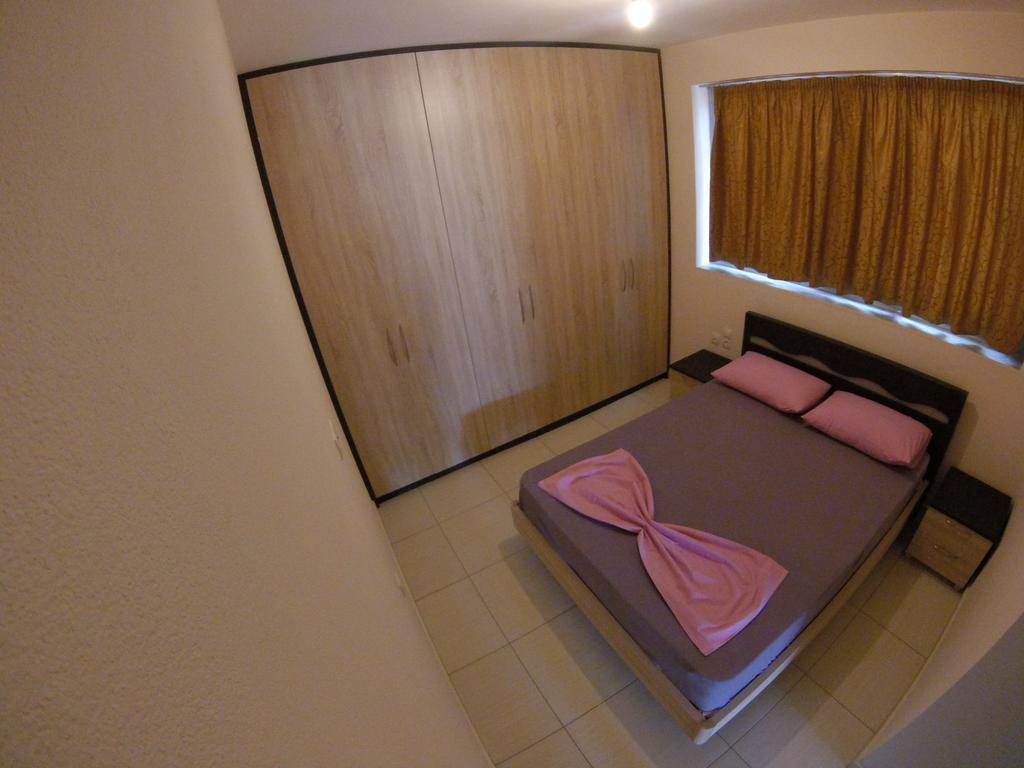 Riviera Rooms Himarë Extérieur photo