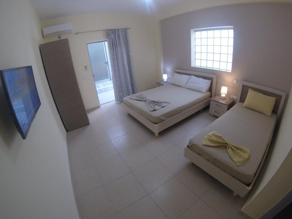 Riviera Rooms Himarë Extérieur photo
