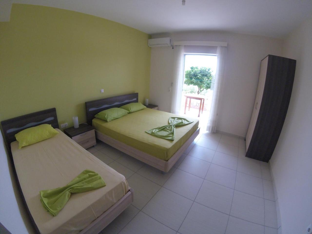 Riviera Rooms Himarë Extérieur photo